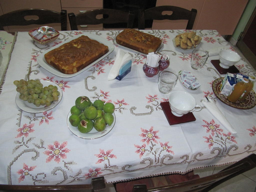 Montagne Rocciose Bed & Breakfast Frascineto Exterior photo