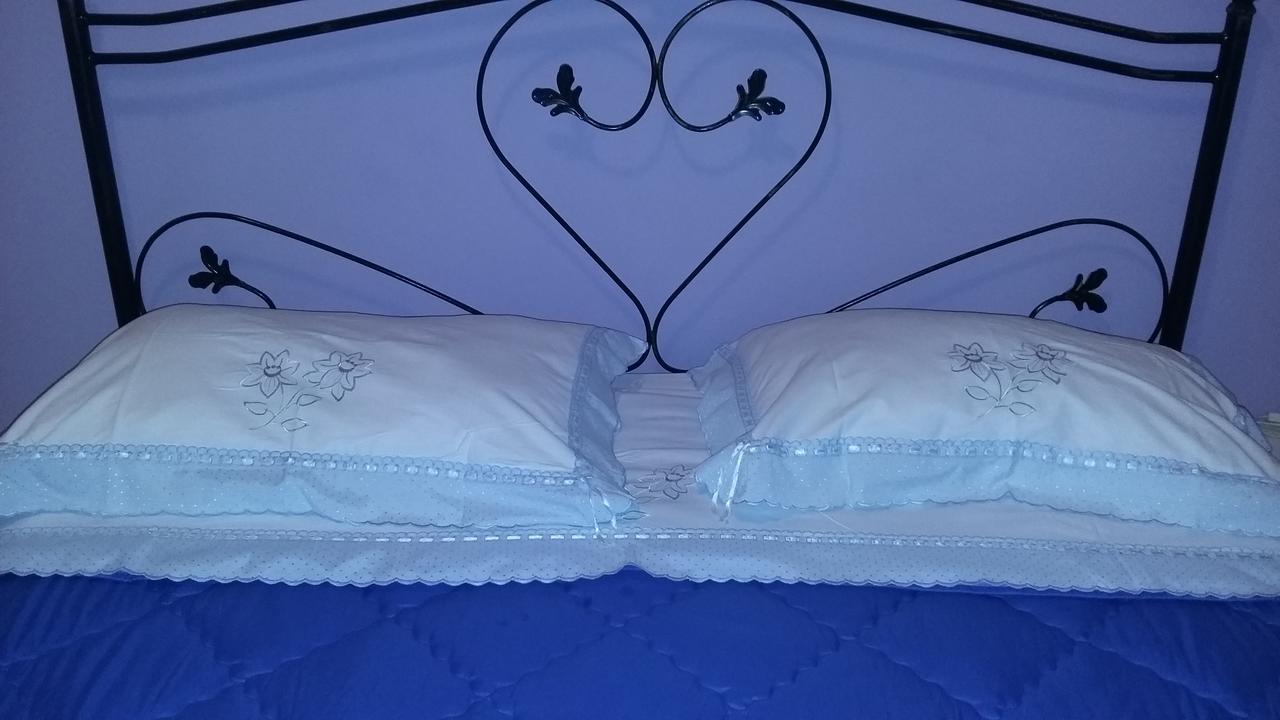Montagne Rocciose Bed & Breakfast Frascineto Exterior photo